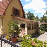Mediterran Apartmanhaz شقة
