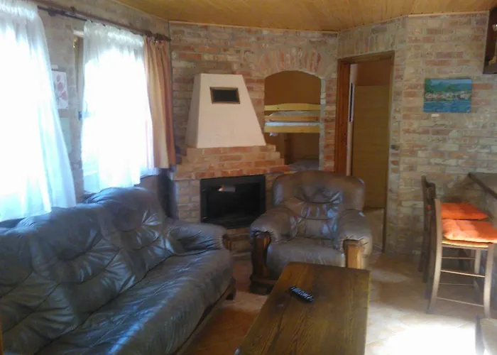 Mediterran Apartmanhaz *